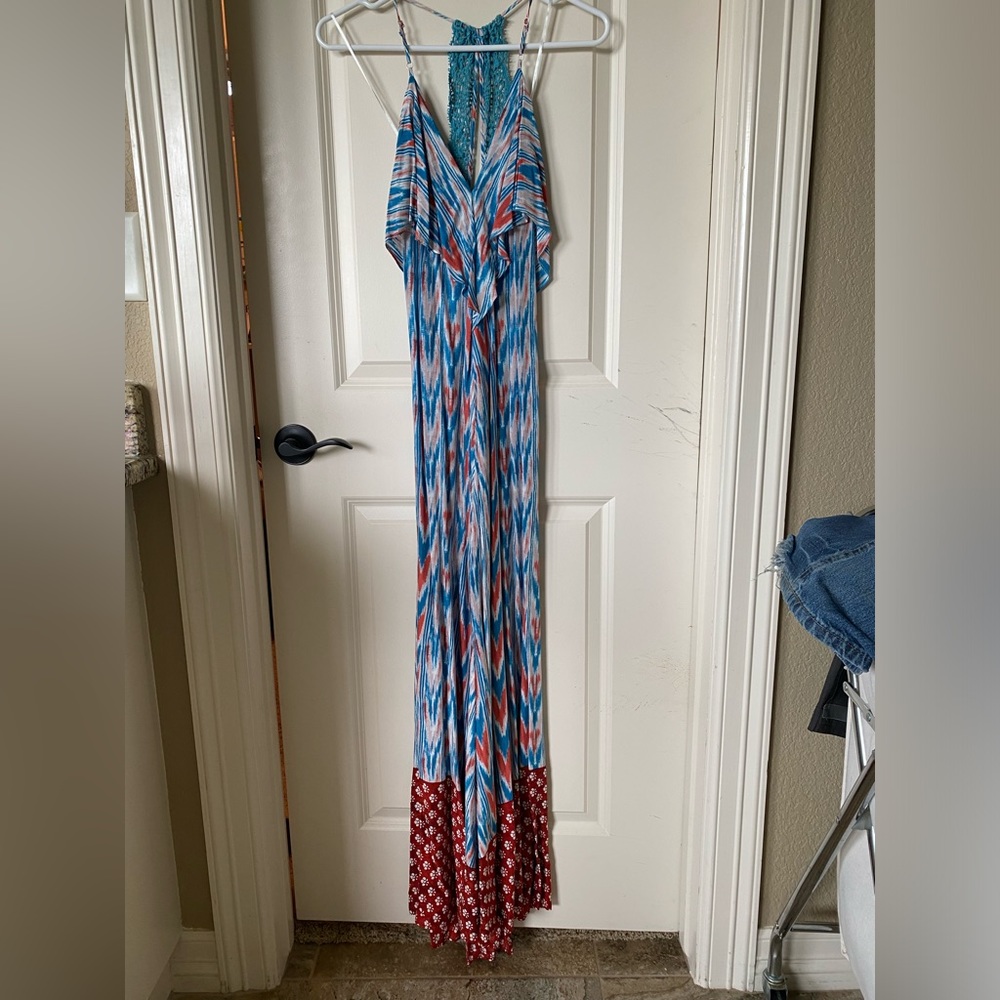 Flowy MAXI with lace detail on back